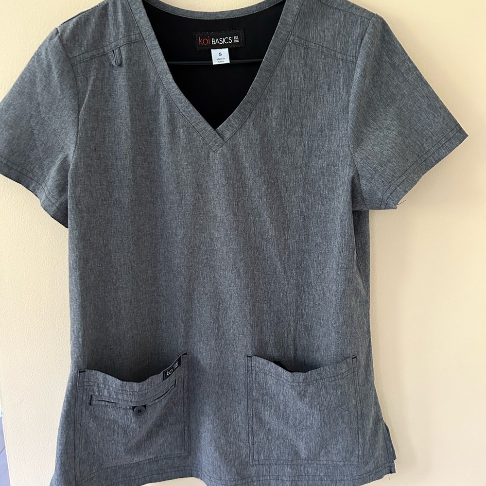 Womens scrubs/Full Set